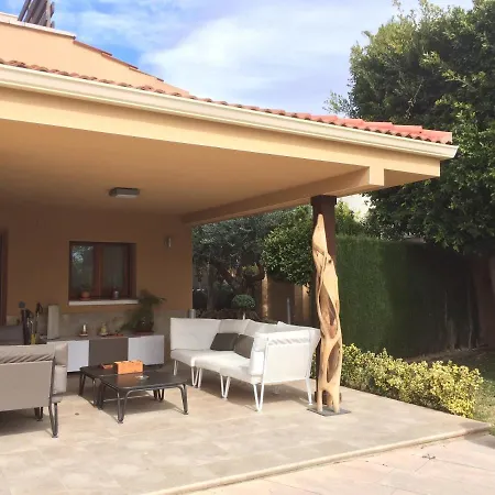 Acogedora Casa Particular, Bed & Breakfast * Таррагона